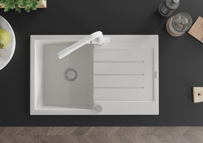 Torneiras de cozinha brancas com bica extensível