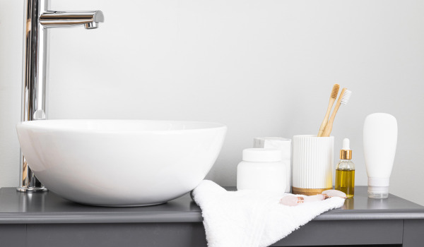 Altas ou clássicas? Torneiras altas para lavatórios.