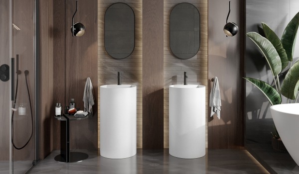 Acessórios de madeira na casa de banho em estilo boho