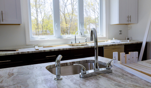 Como renovar um lava-loiça de granito?