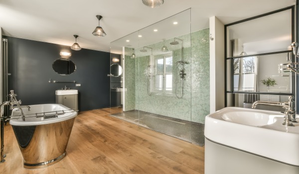 Conexão de painéis com azulejos – erros mais comuns, boas práticas e ideias para transições elegantes