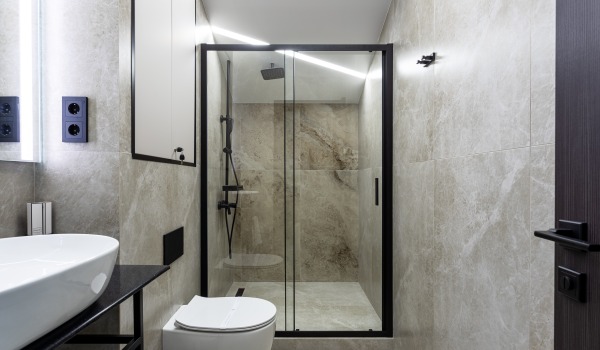 Duche sem base: quais são as vantagens e desvantagens?