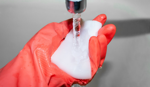 Como limpar um ralo linear?