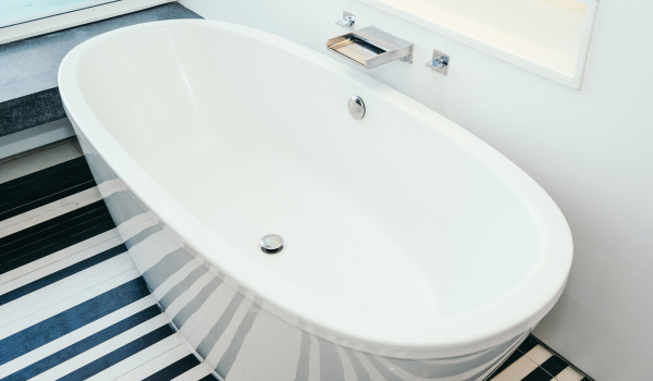 Para que serve um resguardo de banho na banheira?