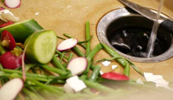 Triturador de lava-loiça: como funciona um triturador de resíduos de cozinha? Vale a pena?