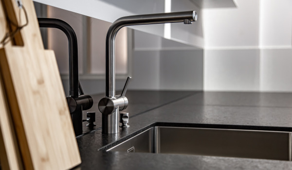 Qual bancada escolher para uma pia embutida?