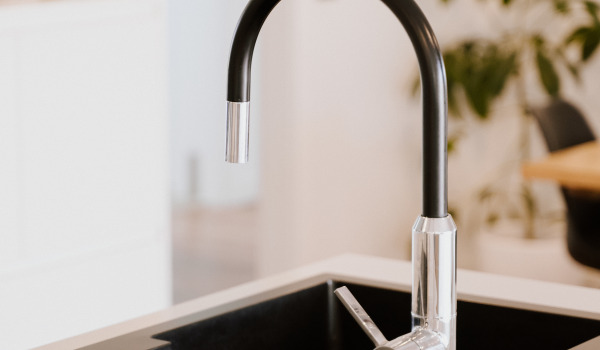 Lava-loiça com escorredor ou sem? Precisa de um escorredor?