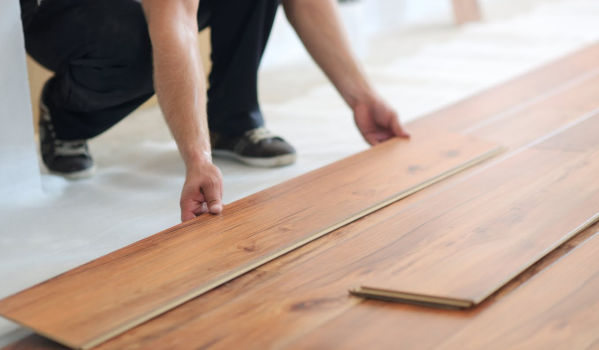 Como nivelar o chão para colocar painéis sem betonilha?