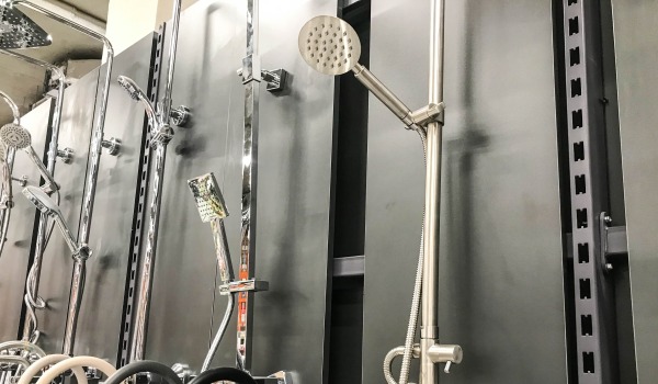 A que altura instalar o conjunto de duche deslizante?